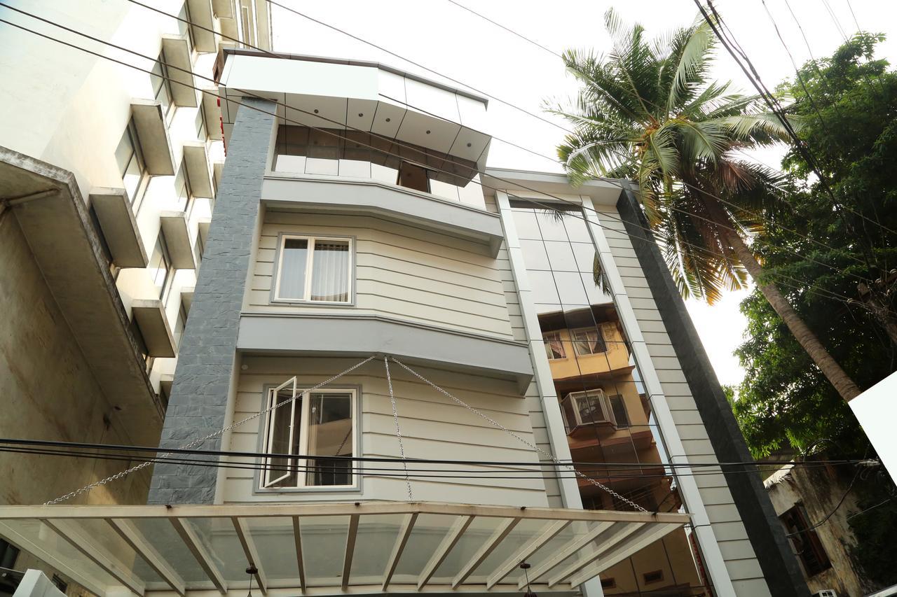 Oyo 7077 Reegate Inn Kochi Exterior photo